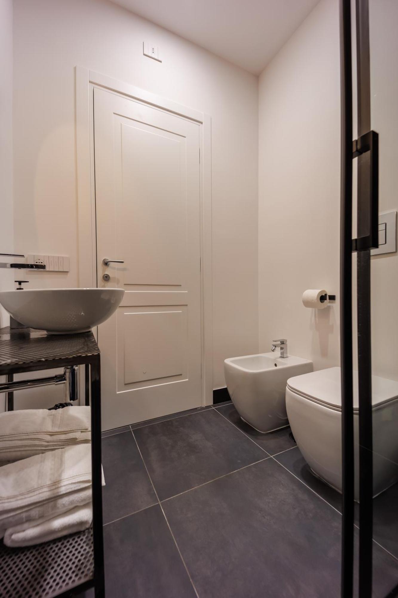 Le Stanze Di Napoli Hotel Buitenkant foto
